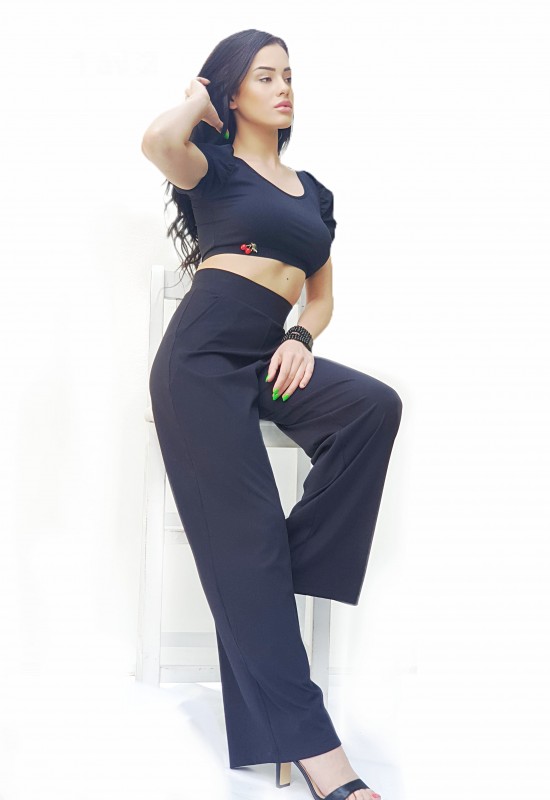 Черен crop top с буфан ръкав 