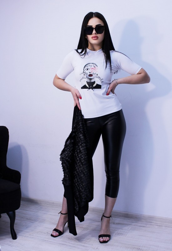 T-shirt  с апликация World 
