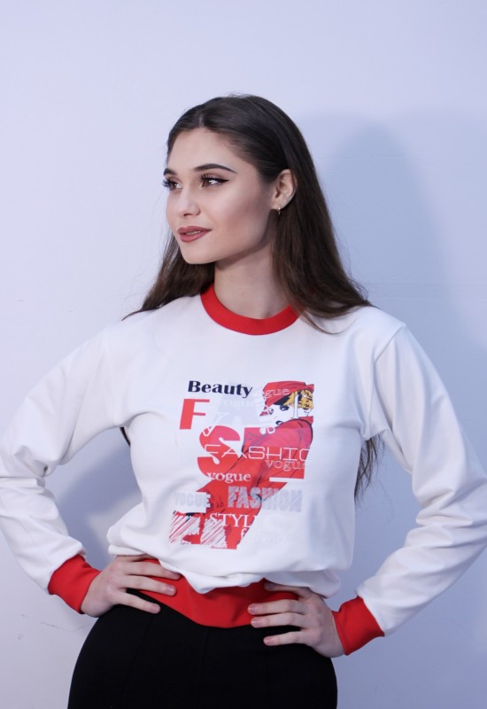 Суитшърт в цвят ванилия с апликация Fashion 
