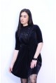 Черна рокля от кадифе /плюш/с ефектно деколте 